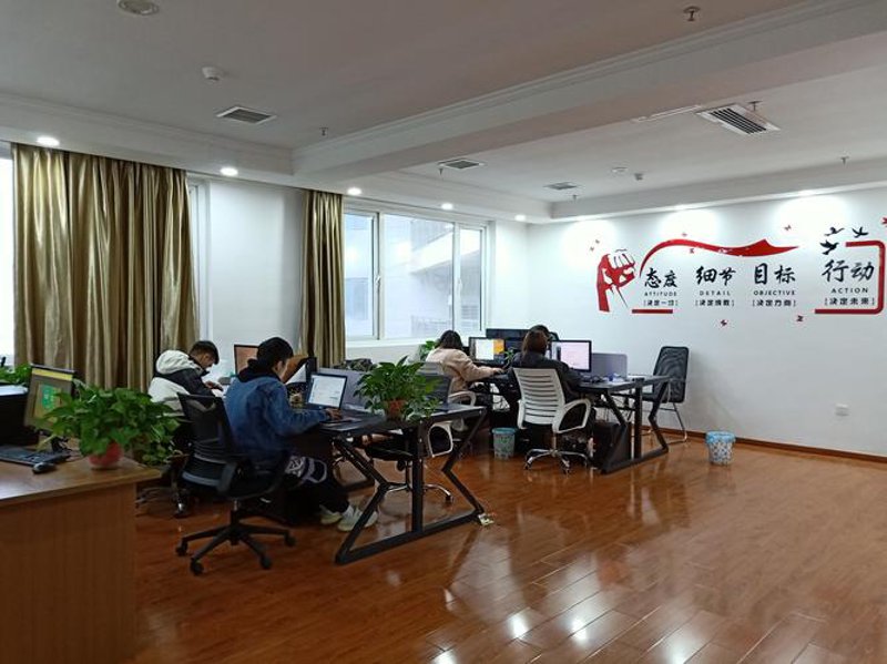 信息咨询业在上海：风华正茂的新时代机遇